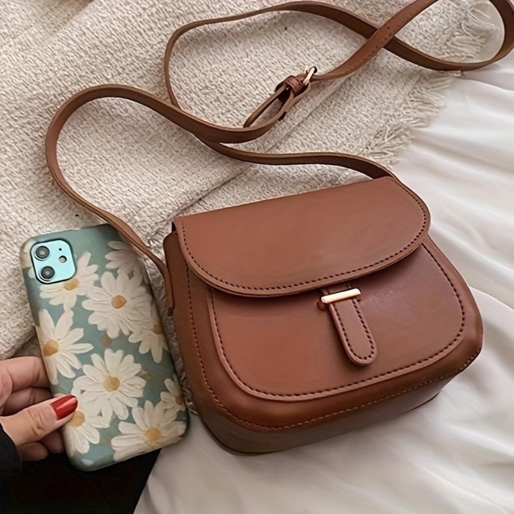 Helmine – Vintage Crossbody Saddle Bag