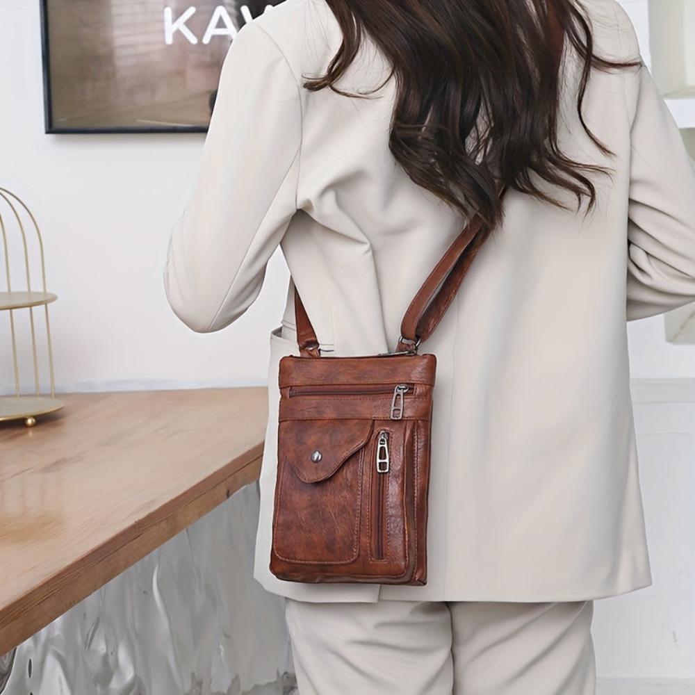 Waltraud – Retro-Inspired Crossbody Bag