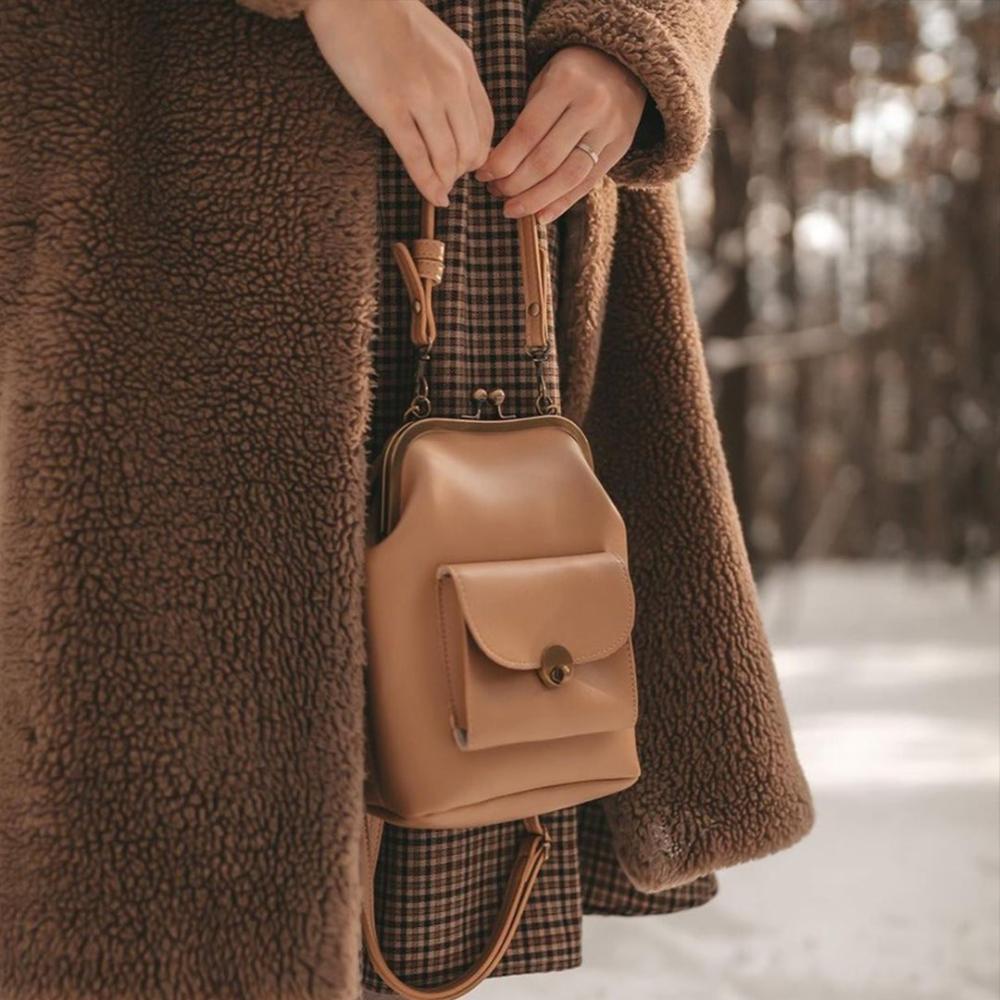 Margarete – Retro Kussverschluss Schultertasche