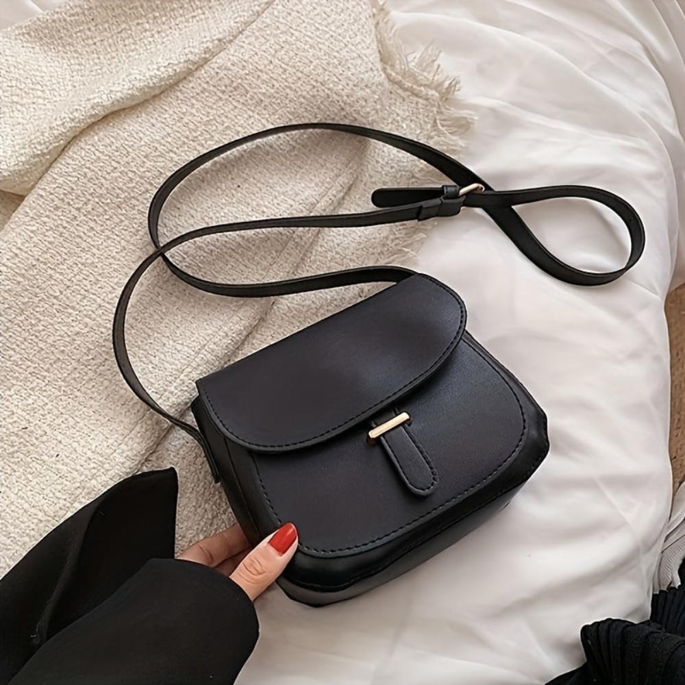 Helmine – Vintage Crossbody Saddle Bag
