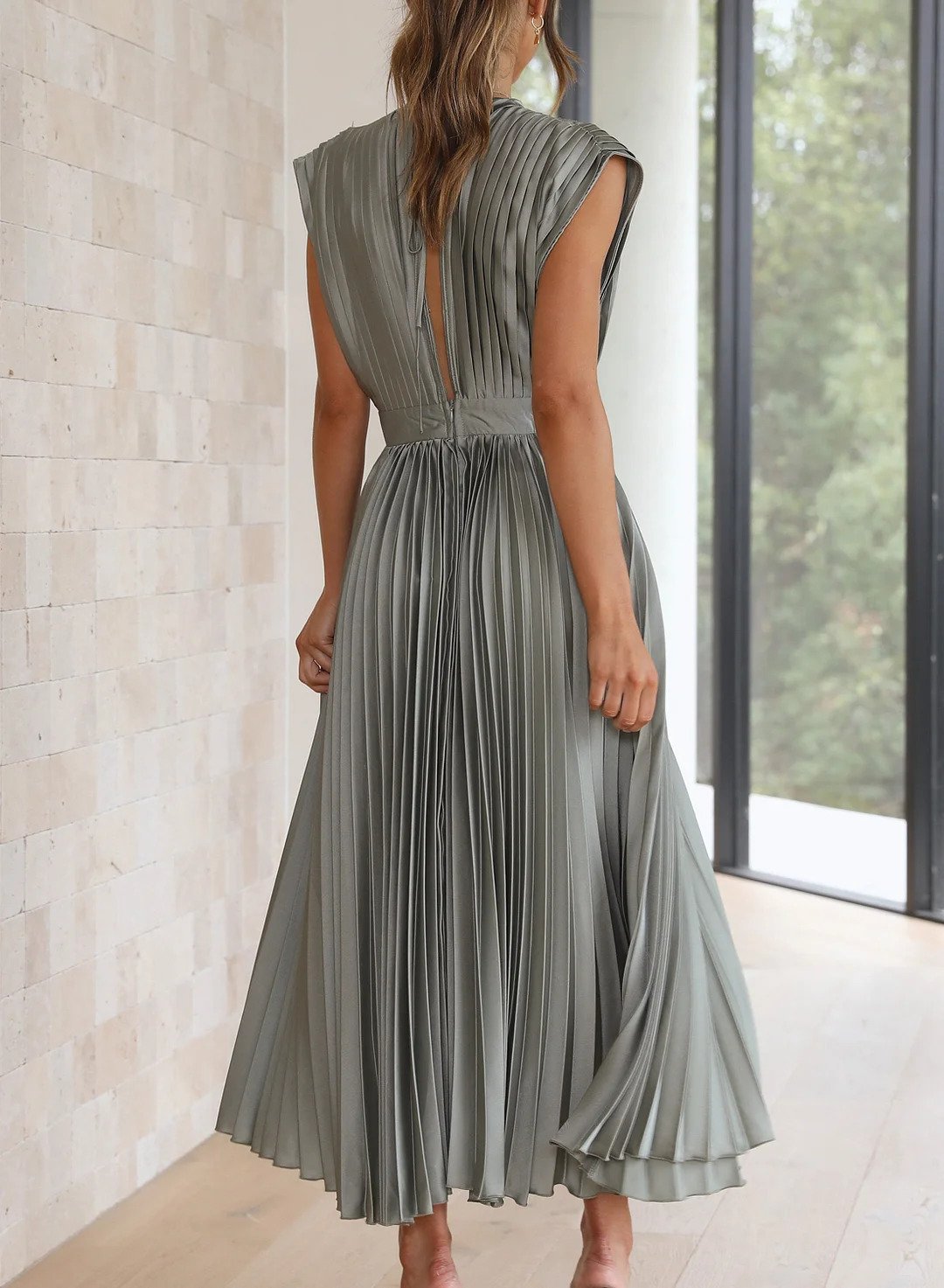 Chiara - Dlhé Šaty s Elegantným Dizajnom
