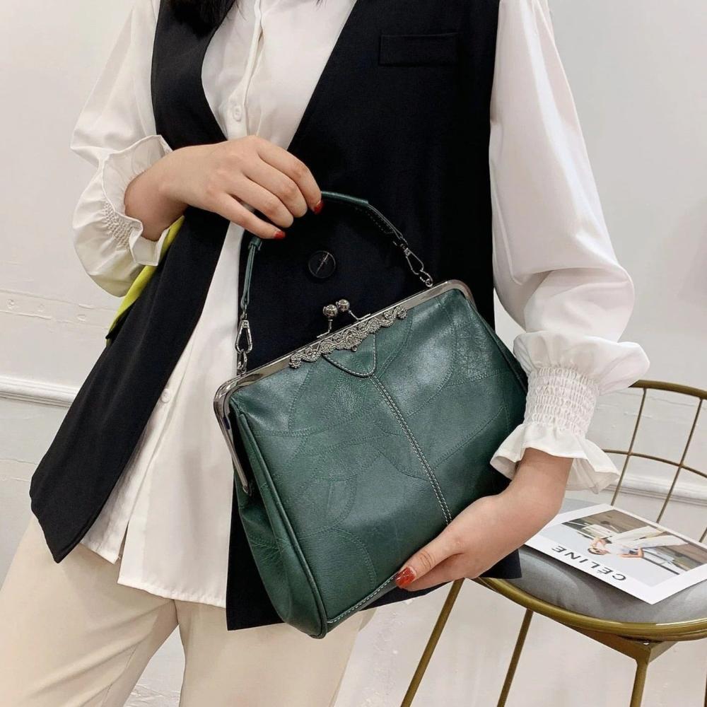Heidrun – Retro Kiss Lock Handbag